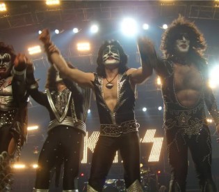 KISS drummer Eric Singer talks about touring and working on a monster