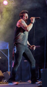 Pete Loran of Trixter, photo by Todd Reicher