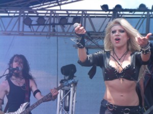 Hessler kicking ass at Rock'n the Valley