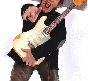 ex- Ozzy / Gillan guitarist Bernie Torme of G.M.T. talks about his career from punk to glam to metal and everything in-between