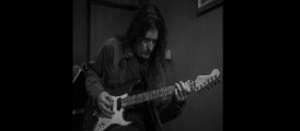 In-depth interview with Joe Holmes about Farmikos, his time as a student of Randy Rhoads, his stints in Lizzy Borden, David Lee Roth and Ozzy as well as the impact his Dad had on his life as a musician