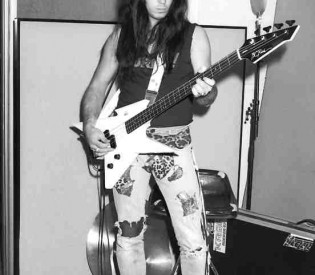 ex-W.A.S.P., Steeler and Sin bassist  Rik Fox talks about the N.Y. and L.A. Rock Scene and much more