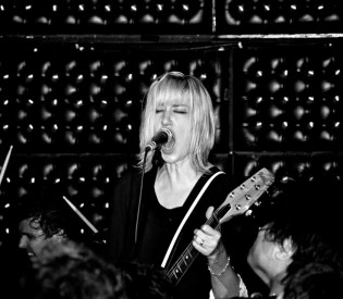 The Muffs Kim Shattuck talks to LRI about the Pandoras, garage rock and touring