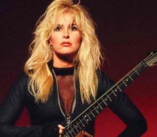 Lita Ford talks about her Runaways days, her new album and much more with LRI